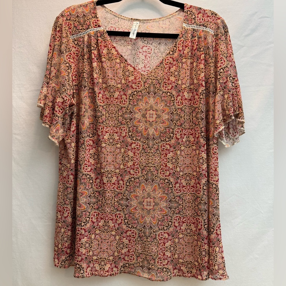 Medallion Rosette 20thC Pattern Flowy Butterfly Sleeves